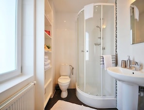 Apartment | Bathroom