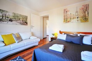 Apartment | 2 bedrooms, individually furnished, bed sheets - Comfortable 3-room Apartment Close to the sea (Ustronie Morskie)