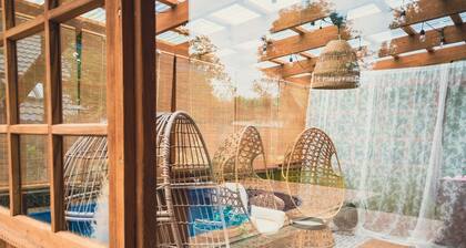 House in Perlino Near Lake Choczewskie