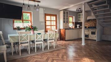 House | Tempat makan