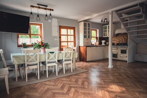 House | Dining