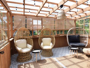 House | Balcony - Large Holiday Villa With Sauna, Jacuzzi and Pool (Gniewino)