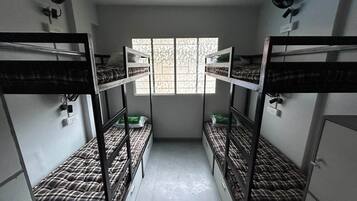 Dormitorio compartido básico | Wifi gratis