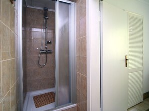 House | Bathroom