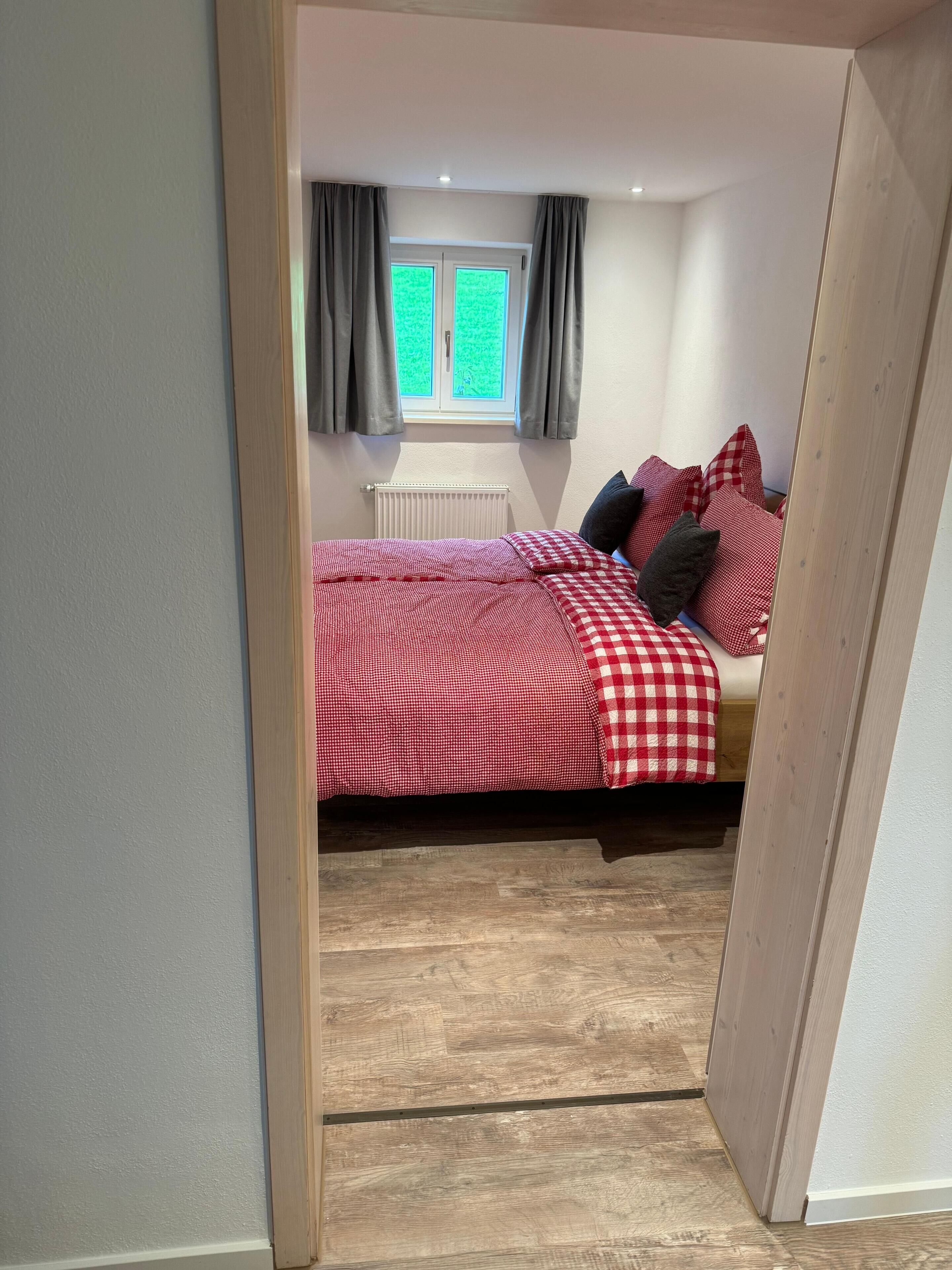 1 bedroom, bed sheets