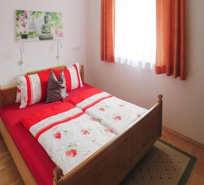 Casa | 4 quartos, individualmente mobiliados, roupa de cama
