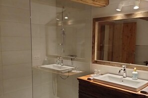 Apartment | Bathroom - Apartment Rossweid - Formerly TUI Ferienhaus (Stans)