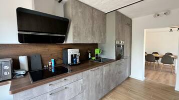 Rumah | Dapur pribadi | Ketel listrik dan pemanggang roti