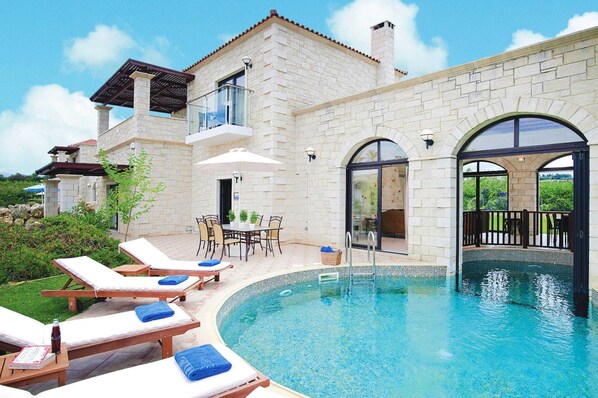 Villa | Piscine | Piscine couverte, piscine extérieure