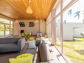 Bungalow | Living area - Holiday Homes With Pool, Close to the Beach (Ustronie Morskie)