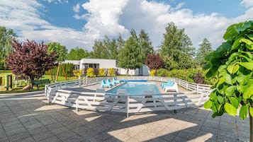 Bungalow | Pool | Outdoor pool