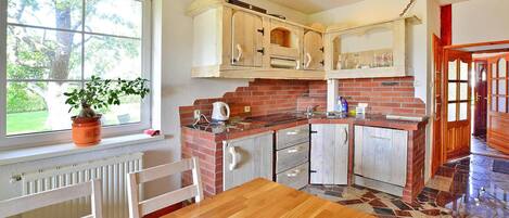 House | Private kitchen | Highchair