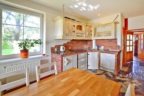 Hus | Eget kjøkken | Høy barnestol