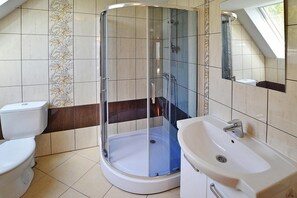 House | Bathroom - Comfortable Holiday Home With a Garden, Noskowo (Slawno)