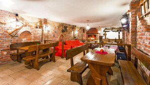 House | Tempat makan