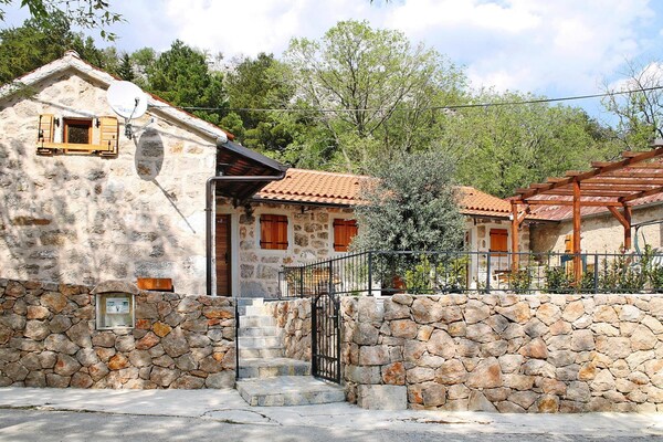 Villa In Starigrad Near Paklenica National Park - Starigrad