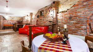 House | Tempat makan