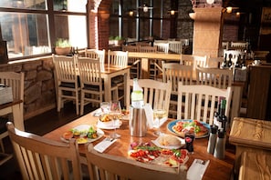 Apartment | Dining - Appartements im Freizeitpark Weissenhauser Strand (Wangels)