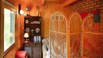 House | 3 bedrooms, individually furnished, bed sheets