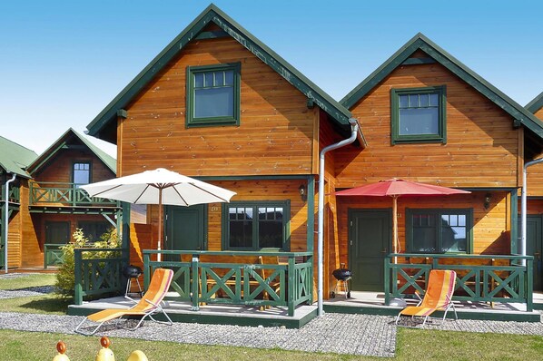 House | Property grounds - Holiday Homes With Terraces, Close to the Beach (Mielno)