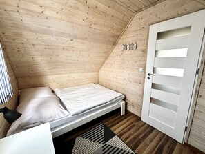 House | 2 bedrooms, individually furnished, bed sheets - Holiday Home in Pobierowo Near Beach (Rewal)