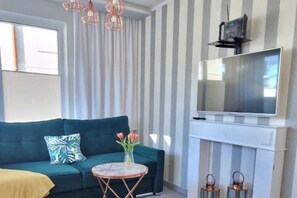 Living room - Comfortable Apartment With a Terrace in Mielno (Mielno)
