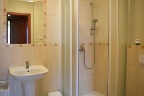 House | Bathroom - Semi-detached House With Fireplace, Rowy (Ustka)