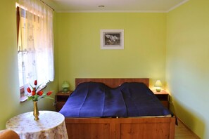 House | 2 bedrooms, individually furnished, bed sheets