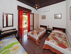 2 habitaciones y muebles diferentes 