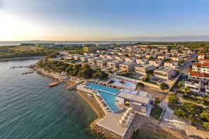 Apartment | Pool | Outdoor pool - Apartments in Villas Punta Skala With Beachpool (Zadar)
