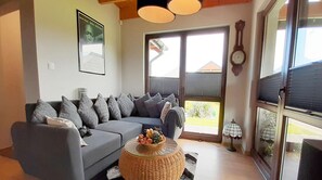 Living room - Large, Comfortable Holiday Home, Sauna, Jacuzzi (Mielno)