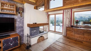 Alpehytte | Oppholdsrom