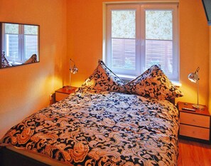 Maison | 3 chambres, ameublement personnalisé, fer et planche à repasser