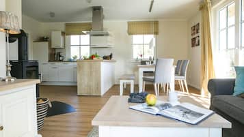 House | Private kitchen | Electric kettle, toaster, high chair