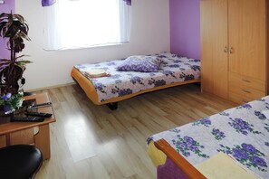 3 bedrooms, individually furnished, bed sheets