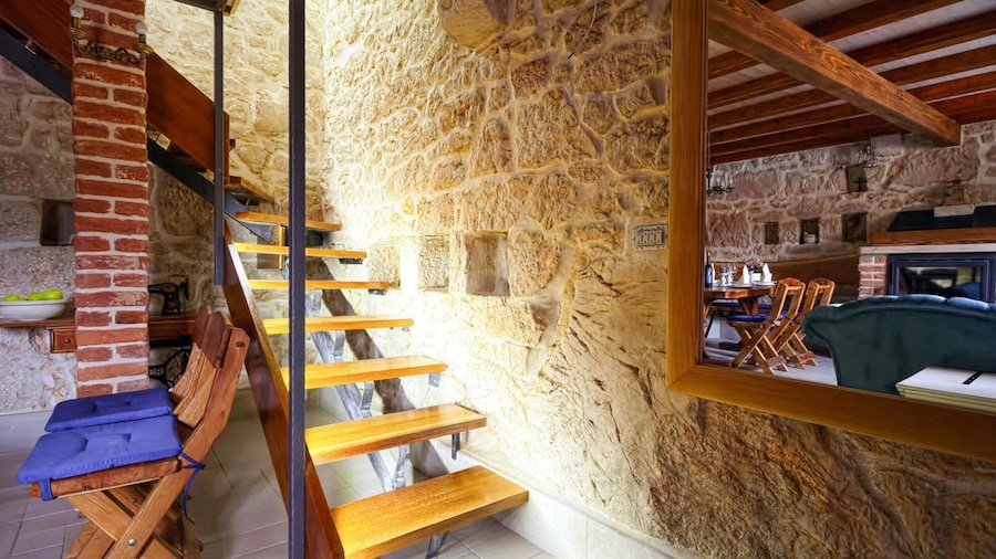 Stone House in Makarska With Pool & Mountain View