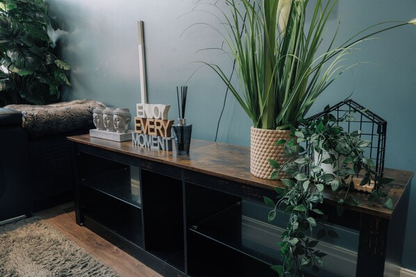 Interior - SASO APARTMENTS 2 Bedroom apartment, in the famous Birmingham Jewellery Quarter. (Birmingham)