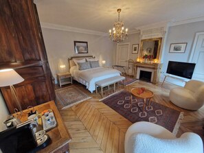 1 bedroom, free WiFi, bed sheets - DOMAINE DES FRANCHISES Bed and Breakfast - Beaujolais Pierres dorées (Denicé)