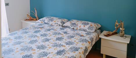 2 bedrooms, WiFi, bed sheets