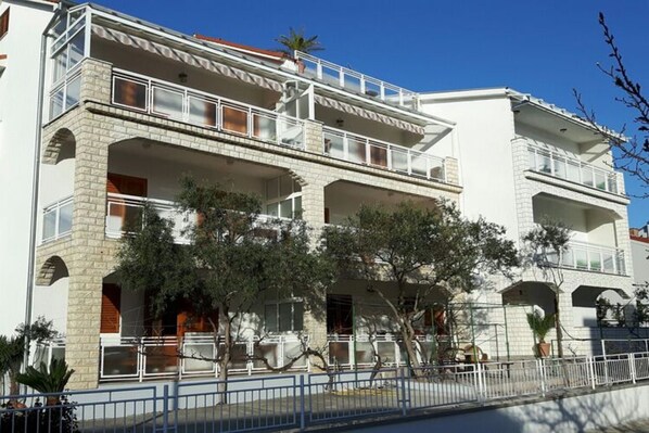Apartment | Exterior