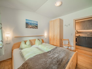 Appartement | 4 chambres, ameublement personnalisé, draps fournis