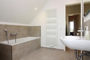 House | Bathroom - Ferienhaus Klint in Lancken (Dranske)