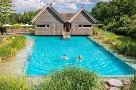 Apartment | Pool | Outdoor pool