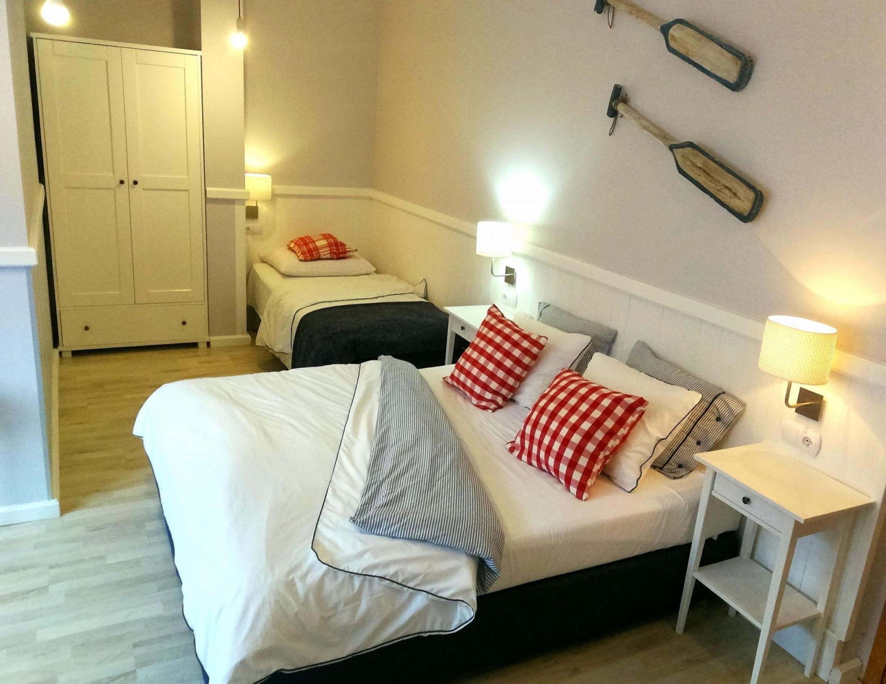 1 habitación y ropa de cama 