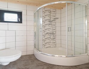 House | Bathroom - House in Gaski Near Baltic Lighthouse (Mielno)