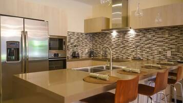 Apartment, Accessible | 3 bedrooms