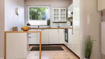 Apartment | Private kitchen | Electric kettle, toaster, highchair