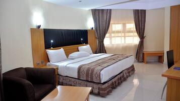 Deluxe Room, Balcony, City View