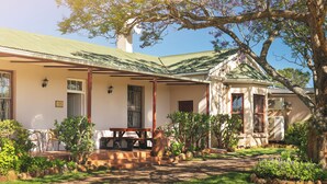 Front of property - temba private game reserve (Makhanda)