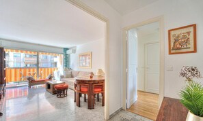 Living area - Apartment 100 m from the beach (Cagnes-sur-Mer)